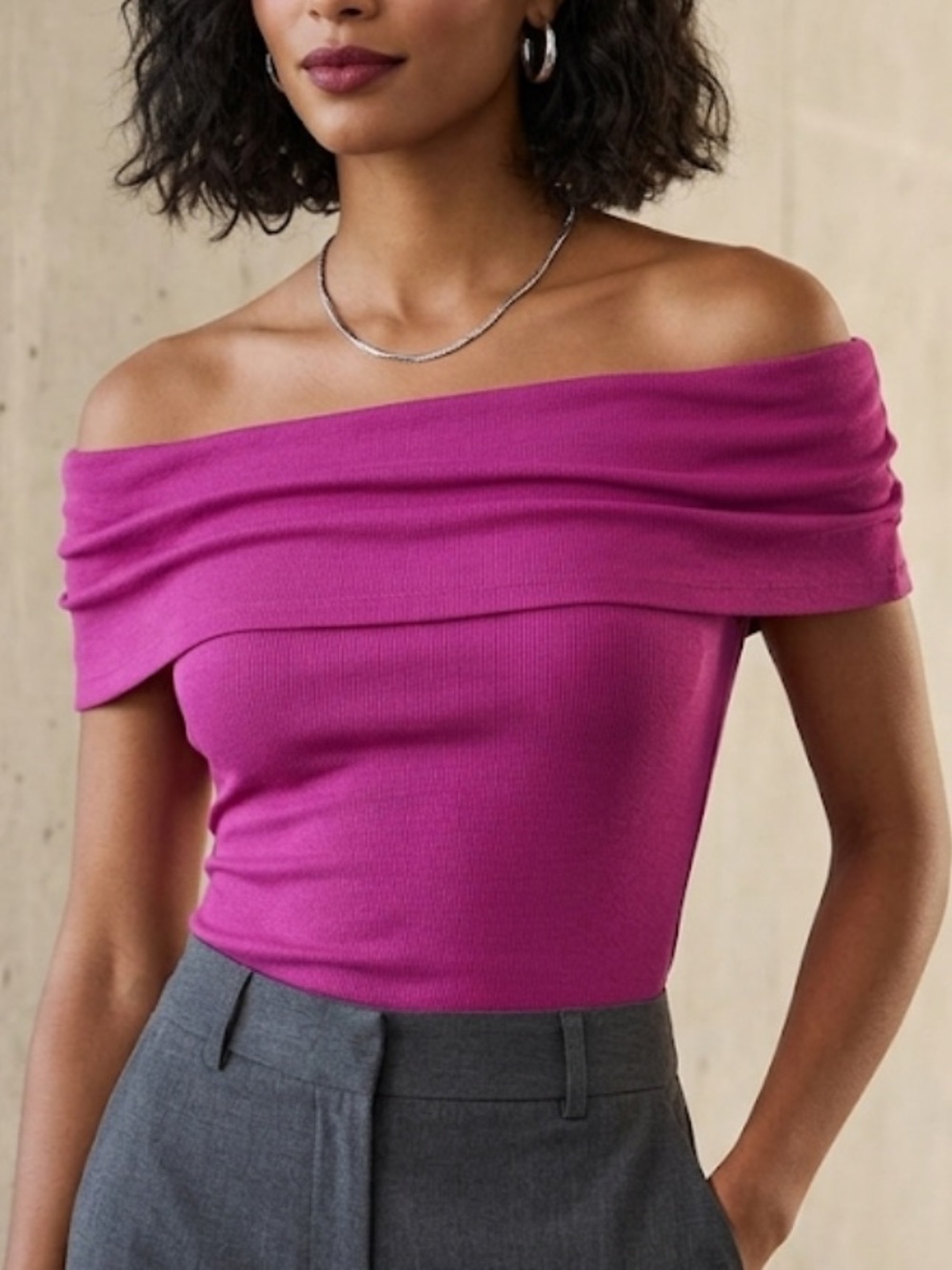 Vintage Express sexy basics Off-the-Shoulder Magenta Knit Top S